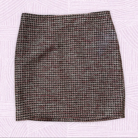 White House Black Market Skirt - Picture 3 of 6